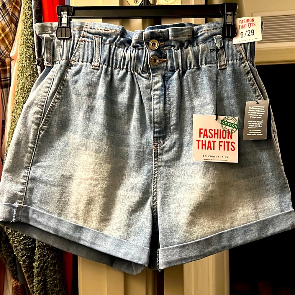 Light blue shorts size (9)